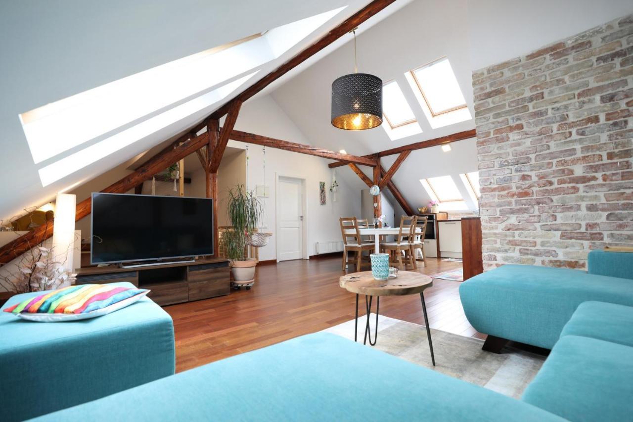 Beautiful And Romantic Penthouse With Two Terraces Bratislava Exterior photo
