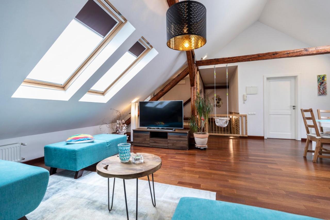 Beautiful And Romantic Penthouse With Two Terraces Bratislava Exterior photo